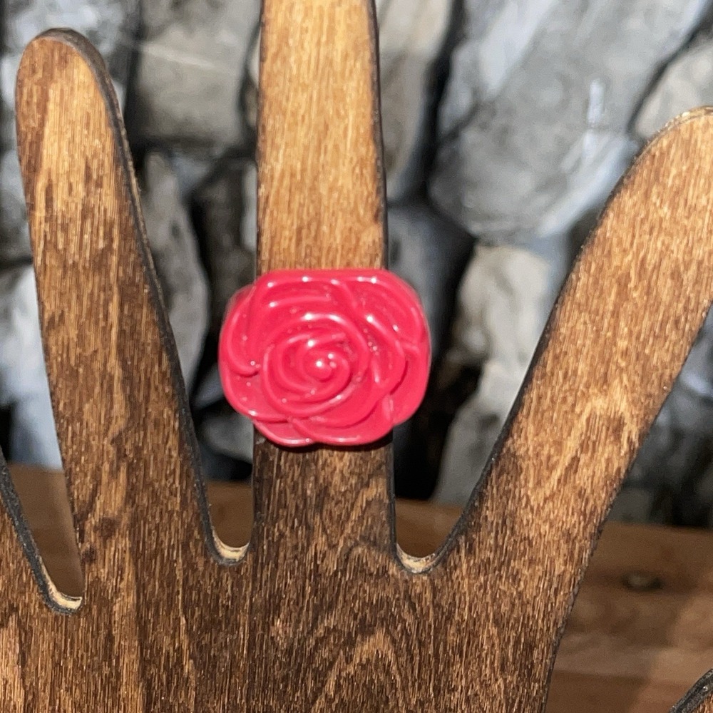 Vintage Retro Style Fuchsia Pink Lucite Plastic Rose Flower Chunky Ring Sz 5.5